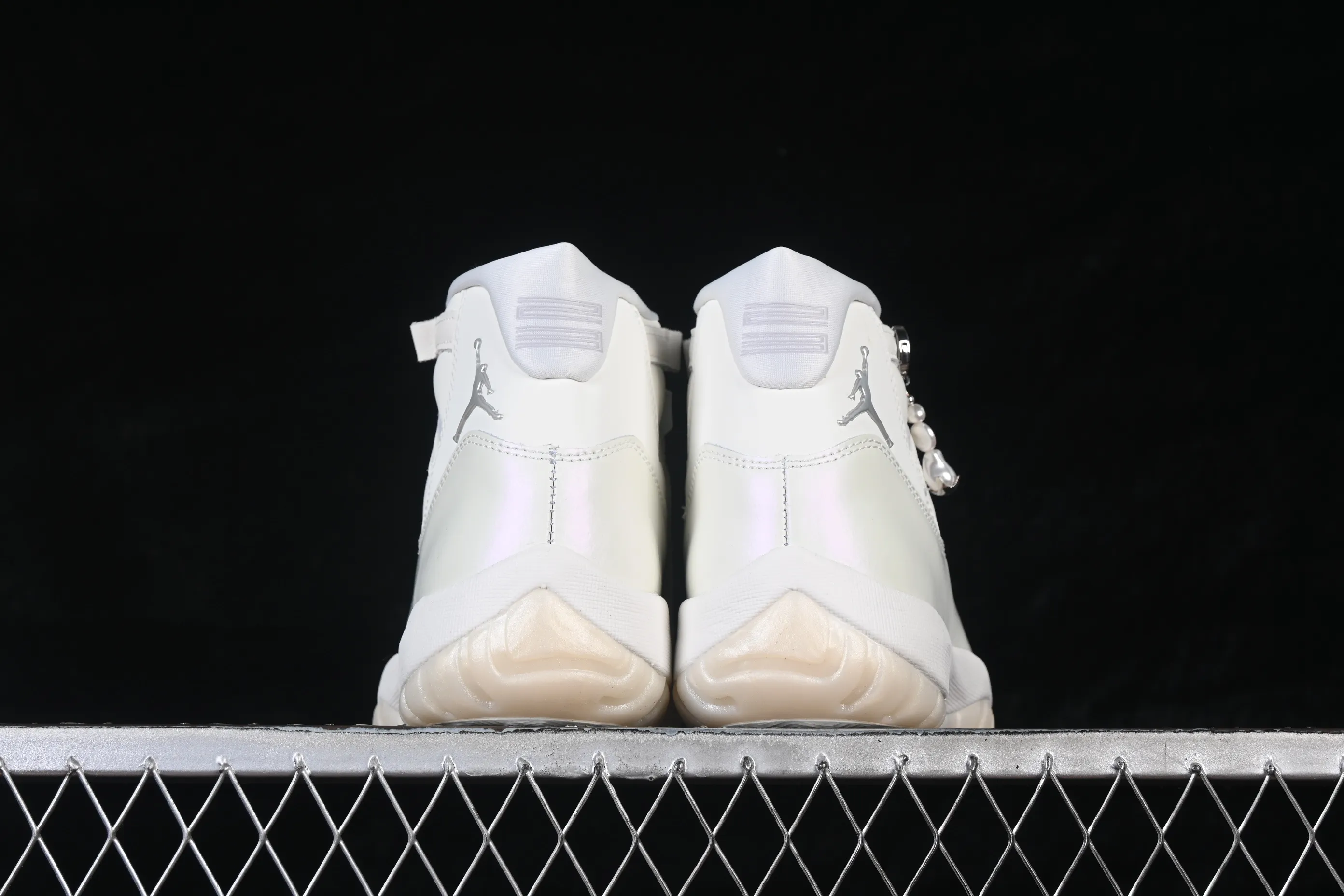 All categories Air Jordan Jordan series basketball shoes Air Jordan 11 F version Air Jordan 11 Retro "Pearl" AJ11 Joe 11 Pearl White AR0715-110